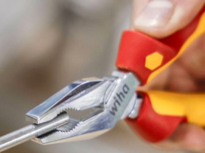 Comination pliers