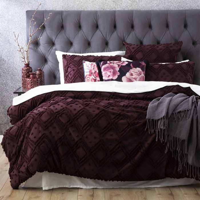 Park Avenue Medallion Cotton VT Washed Euro Pillow Case Plum