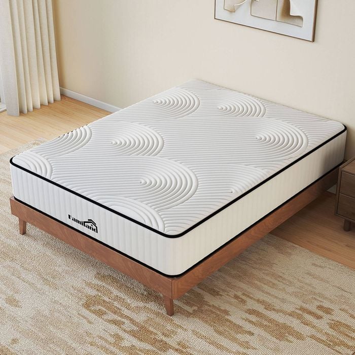 Familand Queen Size Mattress Pocket Spring Medium Firm 22cm in White