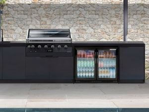 Built in BBQ set up with Alfresco plus and Matador combo in shot