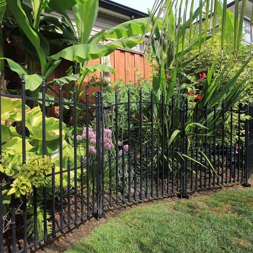temporary-black-steel-fence