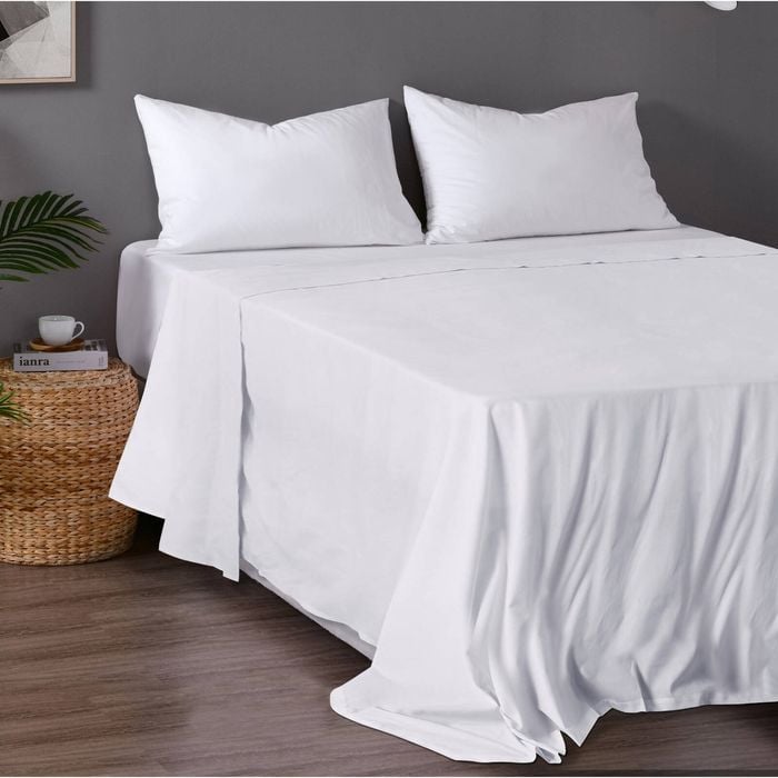 Essn Commercial Cotton Blend Top/bottom Flat Sheet White King Bed 290 X 320cm