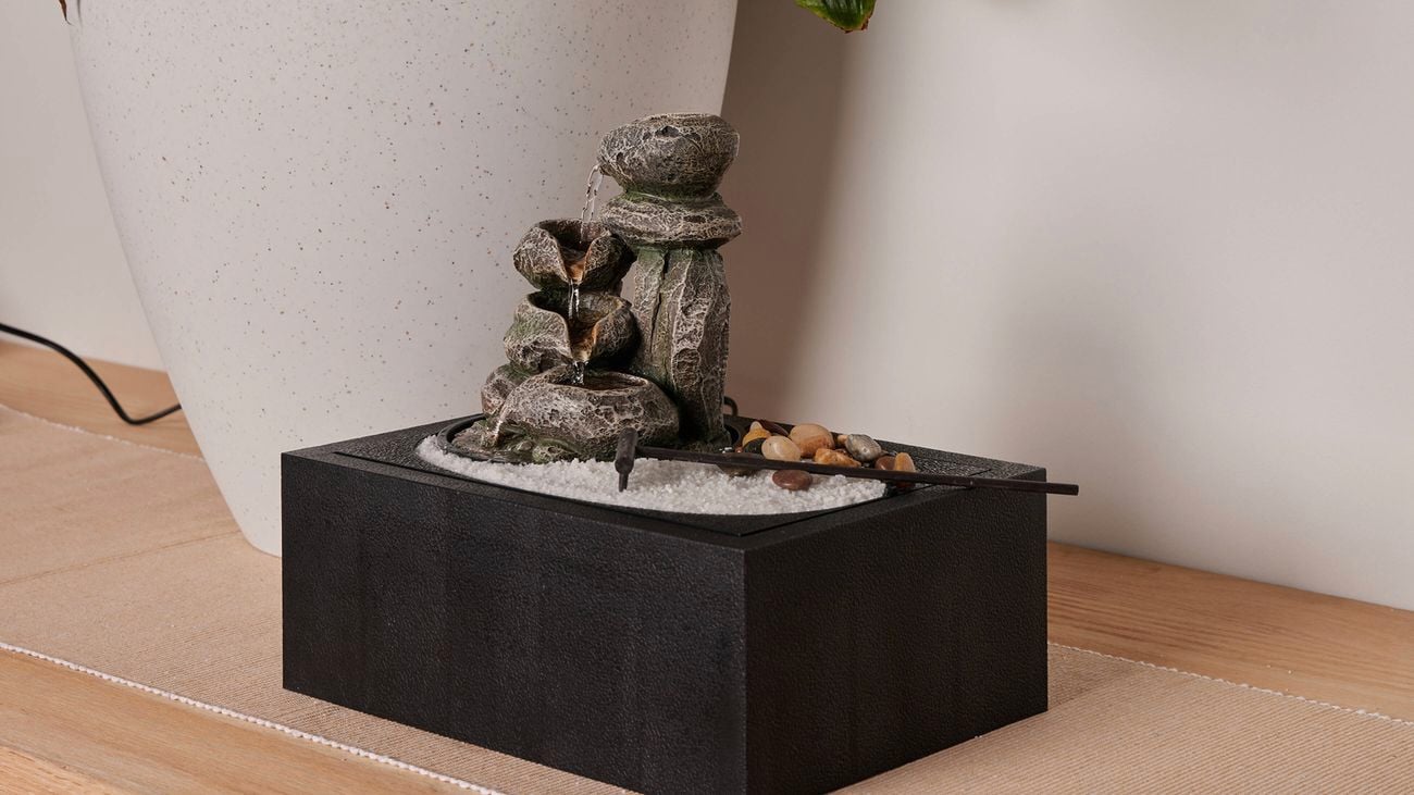 Northcote pottery Enzo water feature