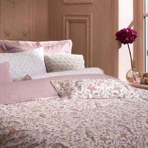 Garden of Dove Off-white Quilt Cover Set- Super King