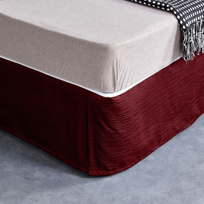 CottonMore Bed Skirt Valance Corrugated Seersucker Pattern Red - Queen