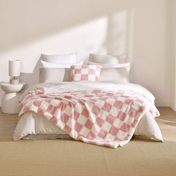 Dreamaker Checkered Plush Throw Blanket Pink & Cream - 180 X 200cm