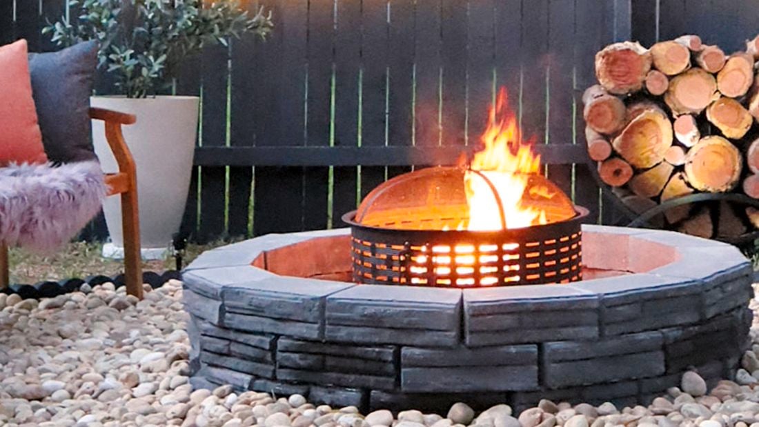 Fire pit that is lit up 