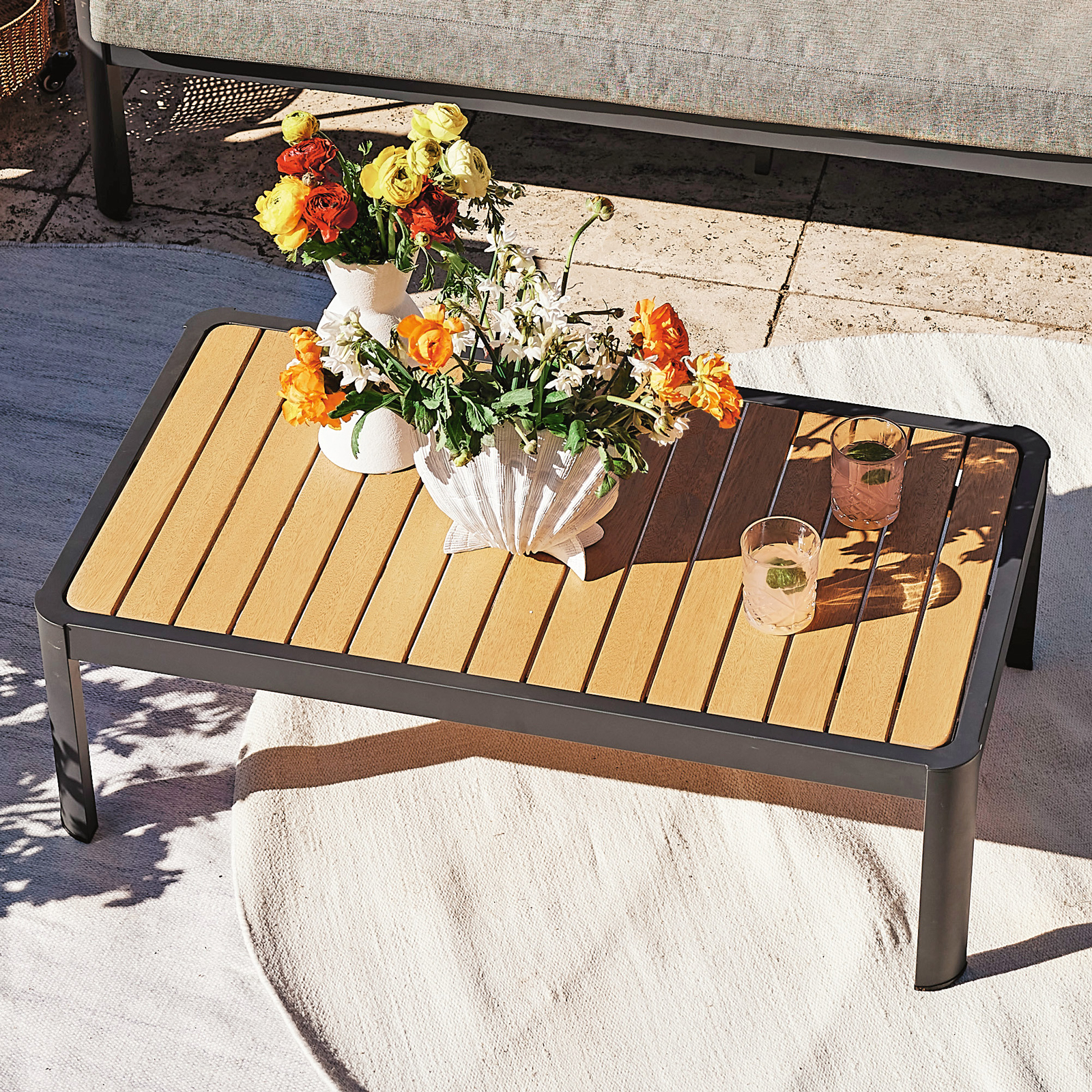 Outdoor coffee table bunnings discount