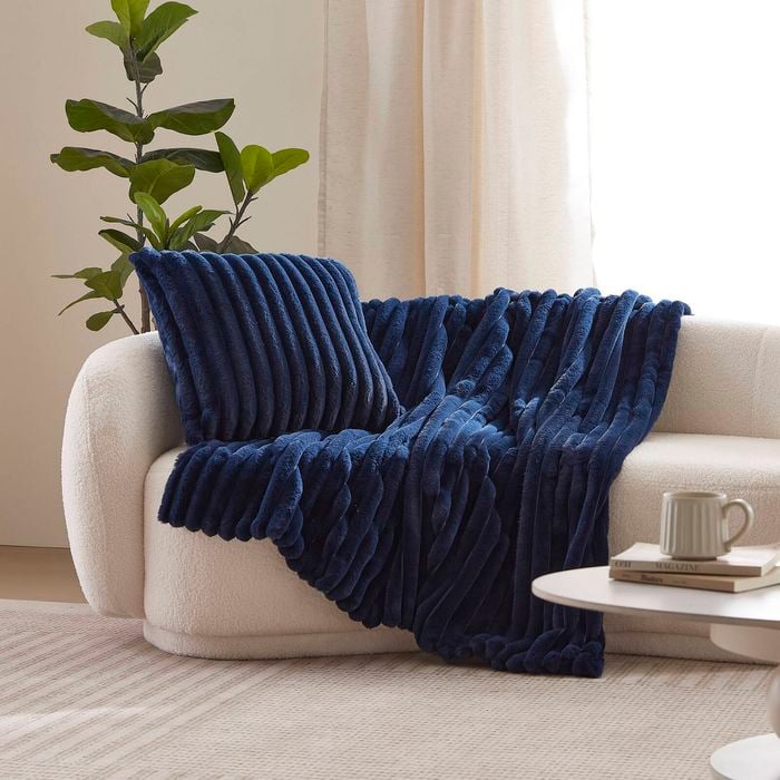 Dreamaker Chunky Embossed Fleece Throw Blanket Midnight Blue - 130 X 170cm