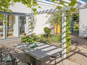 Brunnings 2.4 x 1.16m Classic Garden Arch