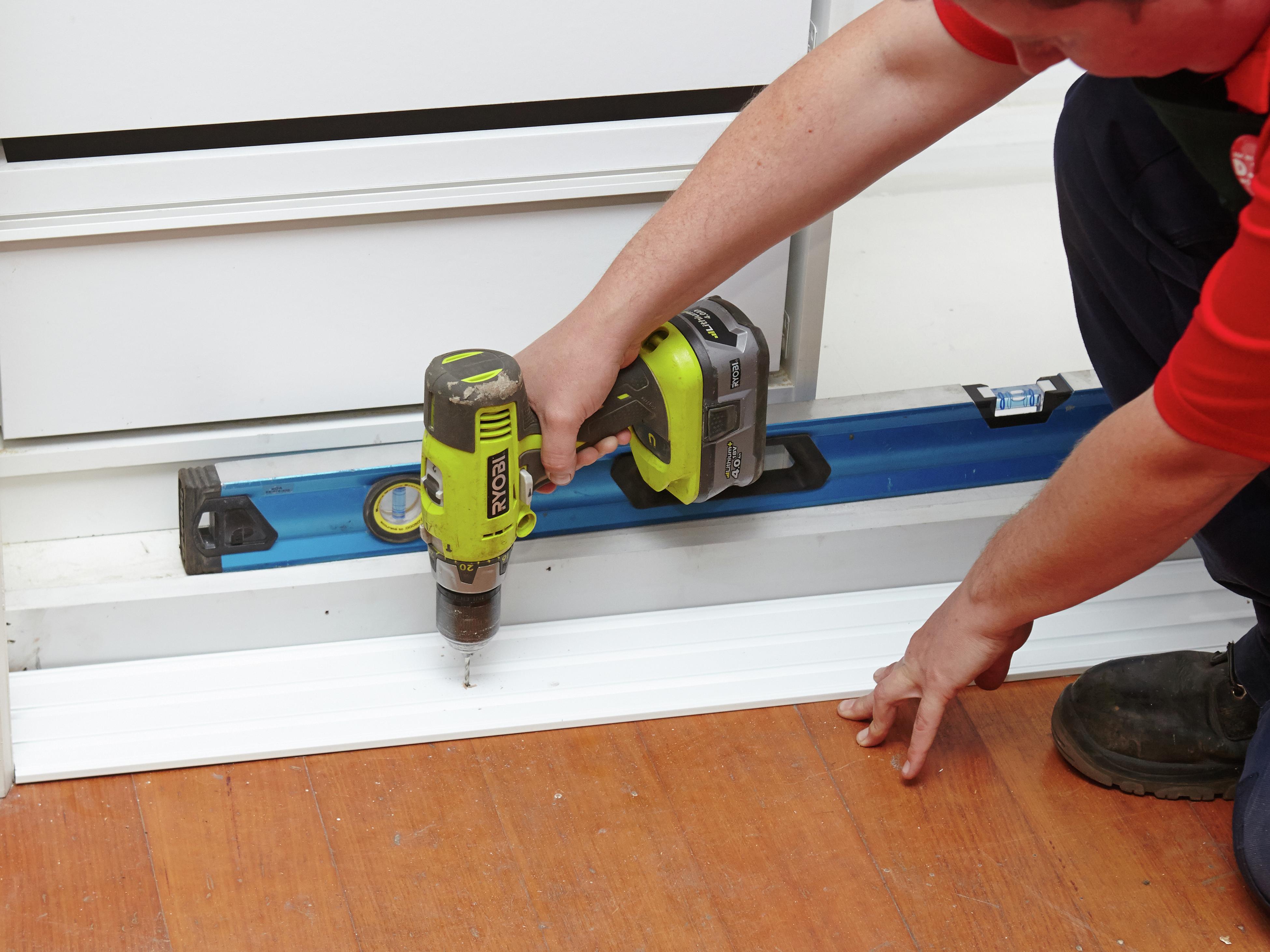Sliding door wardrobe bunnings discount