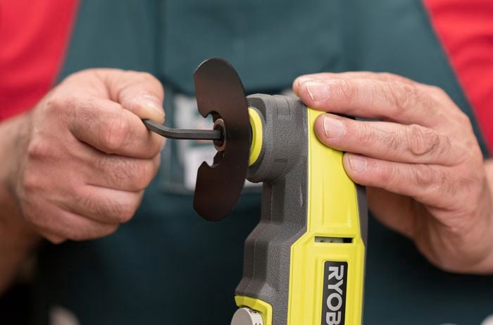 3. Adjust the angle of the accessories