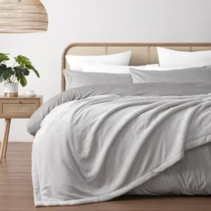 Serene Hudson Fleece And Sherpa Reverse Blanket Grey 240x250cm (queen/king Bed)