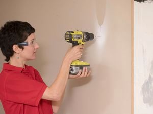 How to choose your first power drill for D.I.Y.