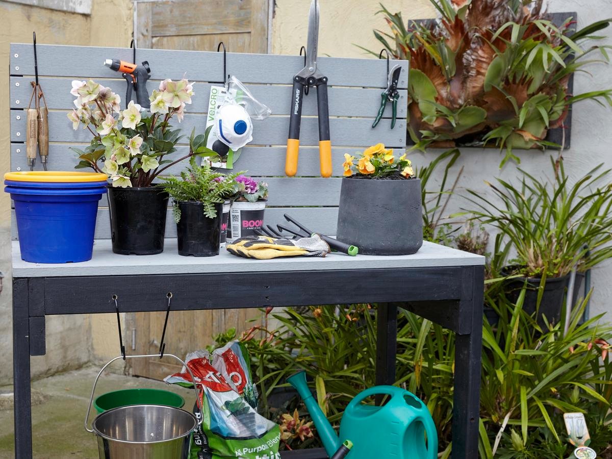 Potting table bunnings discount