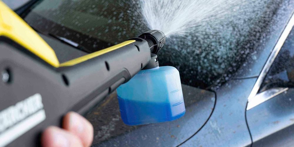 Foaming
  Jet Application On Car
