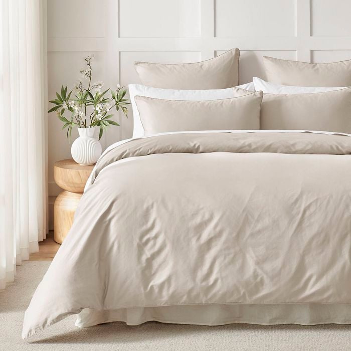 Dreamaker 400TC Premium Cotton Sateen Piped Quilt Cover Set Oatmeal King Bed
