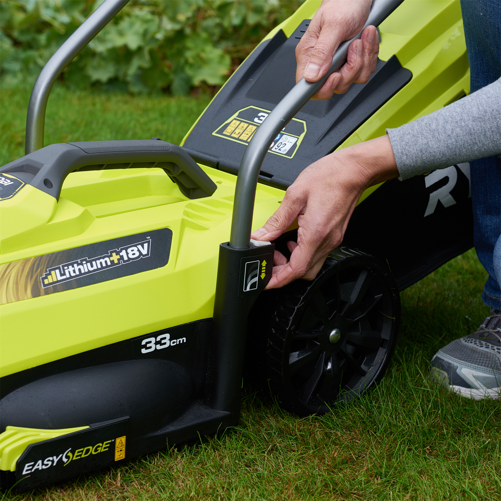 Bunnings ryobi battery lawn mower hotsell