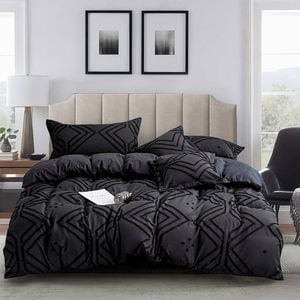 Fabric Fantastic Tufted Textured Jacquard King Size Black Quilt/doona/duvet Cover Set