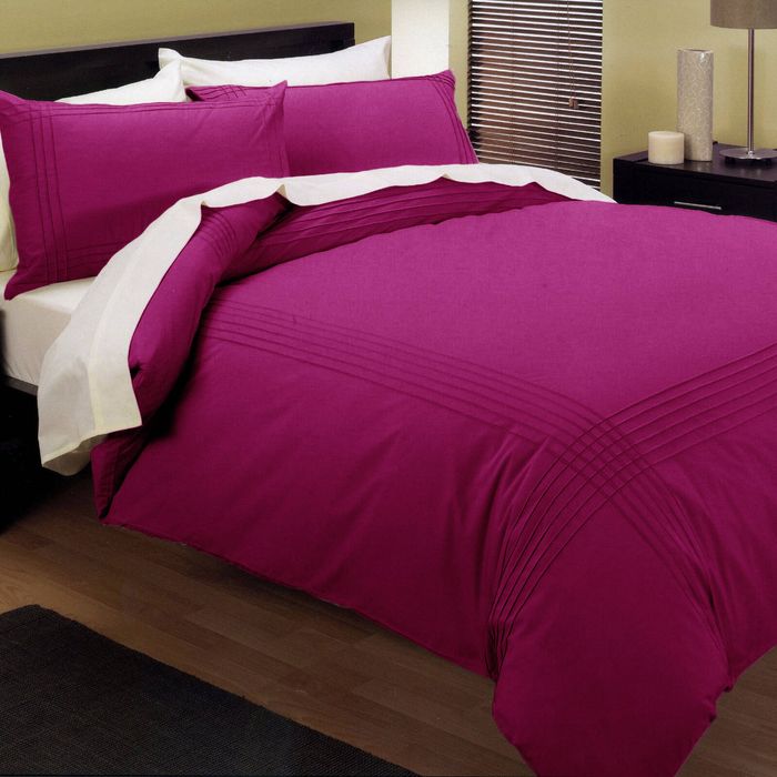 Kingtex Pintuck Quilt Cover Set Fushia Queen
