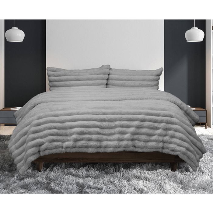 Ardor Boudoir Queen Size Jax Chunky Faux Fur Quilt Cover Bedding Set Smoke