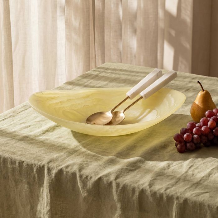 Cadence & Co. Chianti Resin Oval Serving Bowl Lemon 44x28x9cm