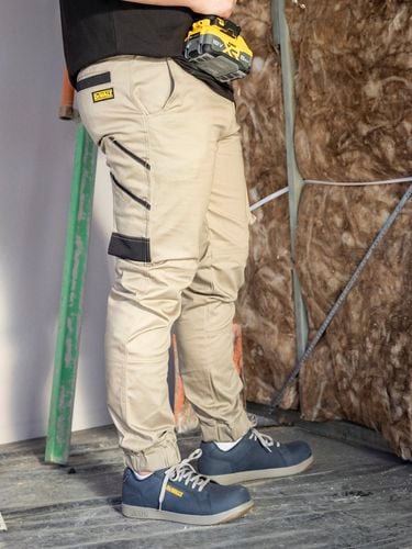 DeWalt Workwear - Graphic - Brand page - Milbank
