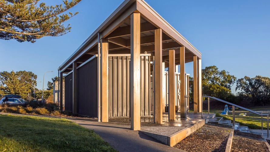 Timber structured toilet block