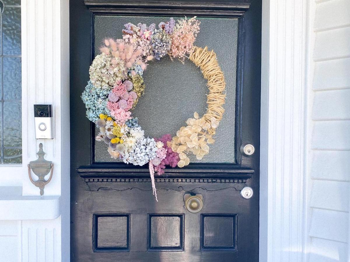 How To Make An Affordable Floral Wreath - Bunnings New Zealand
