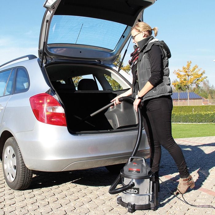 Ozito 1250W 12L Stainless Wet And Dry Vacuum