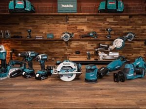 Makita 9 piece kit in shot