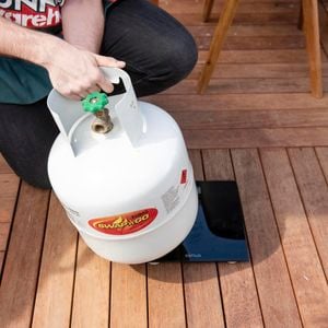 DIY - Step 2 - How to check gas bottle level  - Dylan