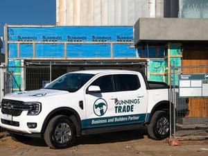 Bunnings trade ute parked at building site