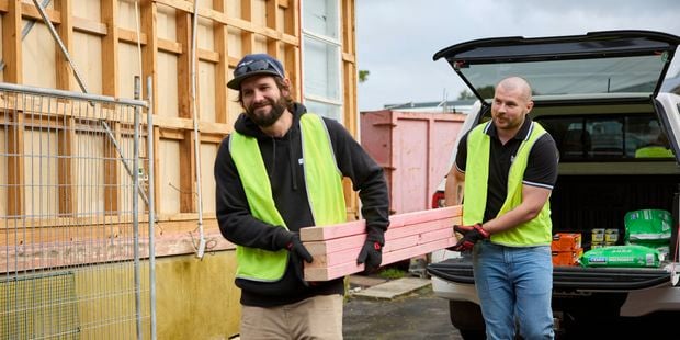 Winter Prep NZ - Banner - BNEWBE0037_Unloading Ute_2617