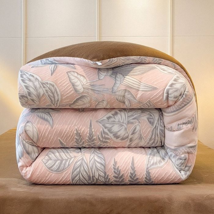 CottonMore Winter Warm Jacquard Leaf Milk Velvet Comforter Plush Blanket 200x230cm Pink