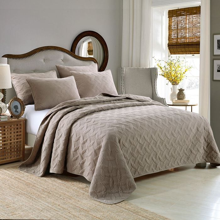 Quilted King/Super King Size Cotton Coverlet Bedspread Set Clover Brown