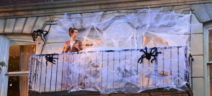 Command Hooks used to hang halloween decorations