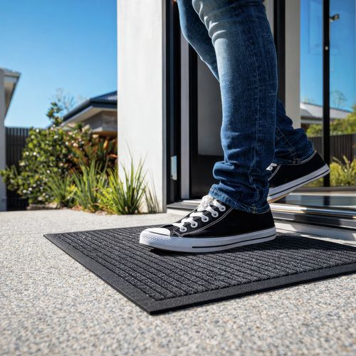 All weather indoor or outdoor mats that absorbs water and scrapes shoes clean