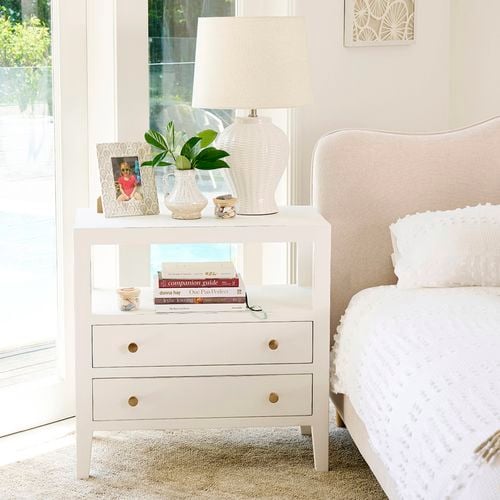 Brand page - 1825 New_York_Bedside_Large