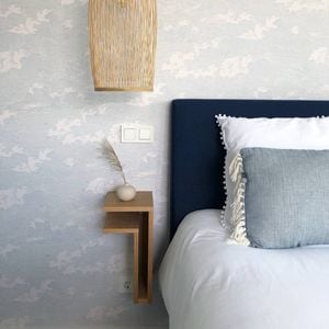 Wallpaper Trader Birds Flying High - Blue