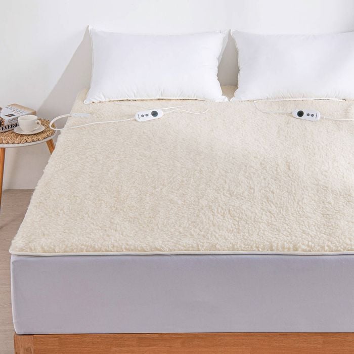 Dreamaker Australian Wool Rich Fleece Electric Blanket King Bed | Fully Fitted Skirting & Machine Washable Heated Topper