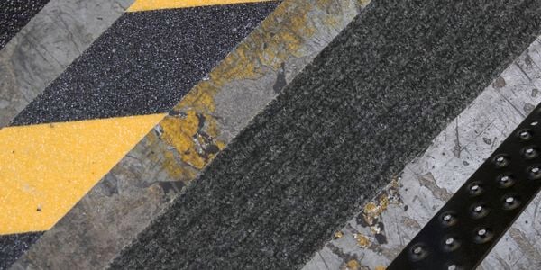 Safety tread adhesive black and yellow.