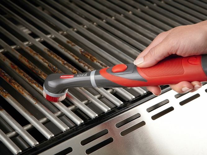 Power Scrubber cleaning bbq grill.