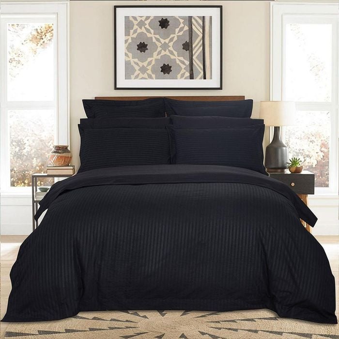 Fabric Fantastic 1000tc Ultra Soft Striped Queen Size Black Quilt/doona/duvet Cover Set