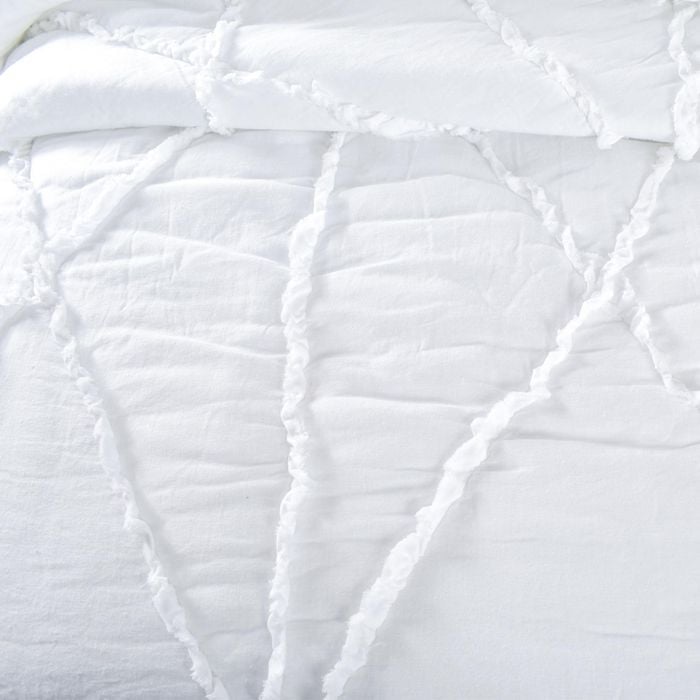 Bobby Coverlet Set Queen, Front/Back: 100% cotton, Prewashed. Filling 120GSM Polyester