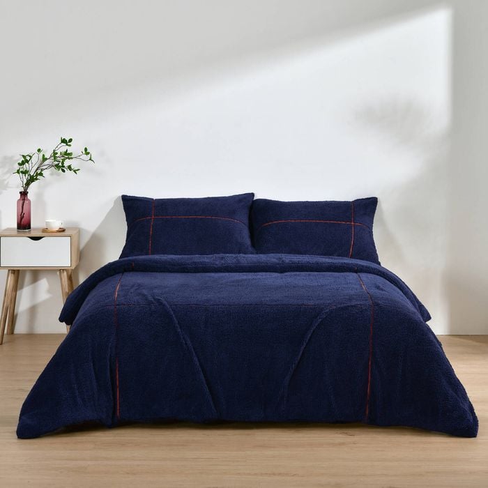 Dreamaker Jasper Teddy Fleece Quilt Cover Set Midnight Blue King