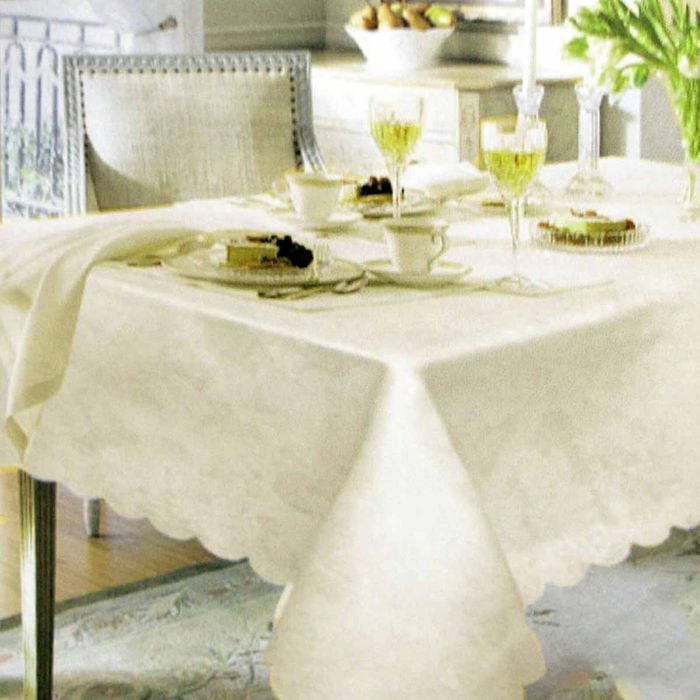 Swirl Leaf Cream Jacquard Table Cloth With Scalloped Edging 140 X 180 Cm / 4 Seater