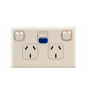 HPM Electresafe powerpoint with 30mA tripping - White