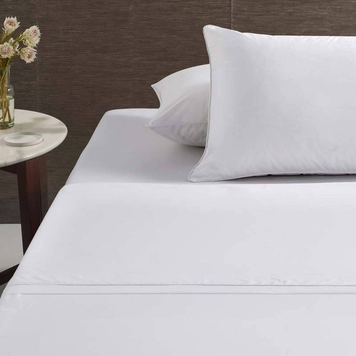 Accessorize Bedroom Collection Queen Hotel White Deluxe Cotton Piped Sheet Set