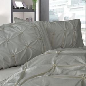 Fabric Fantastic Diamond Pintuck Premium Ultra Soft Queen size Pillowcases 2-Pack -Grey